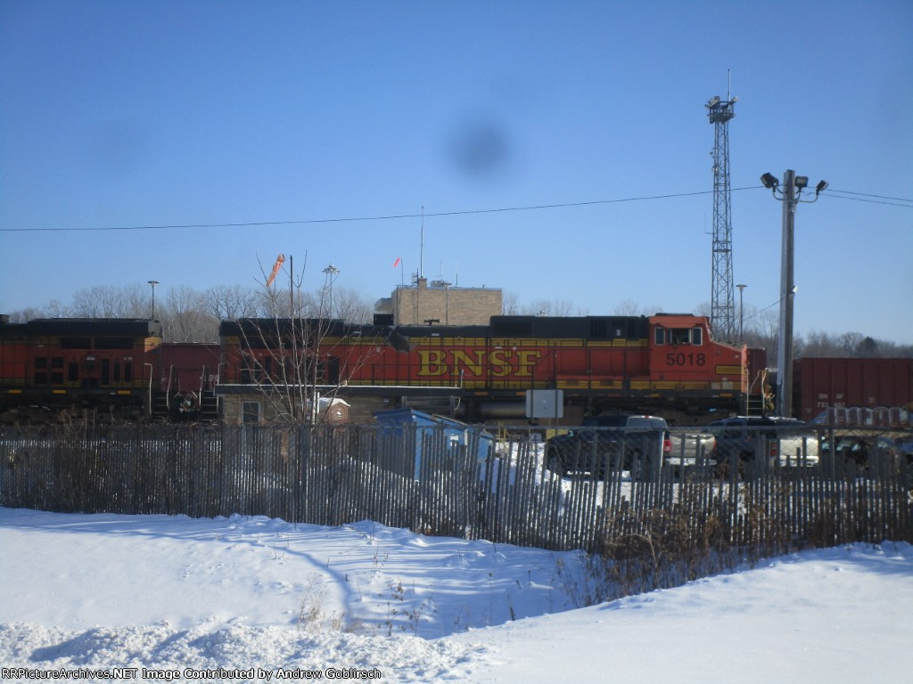 BNSF 5018